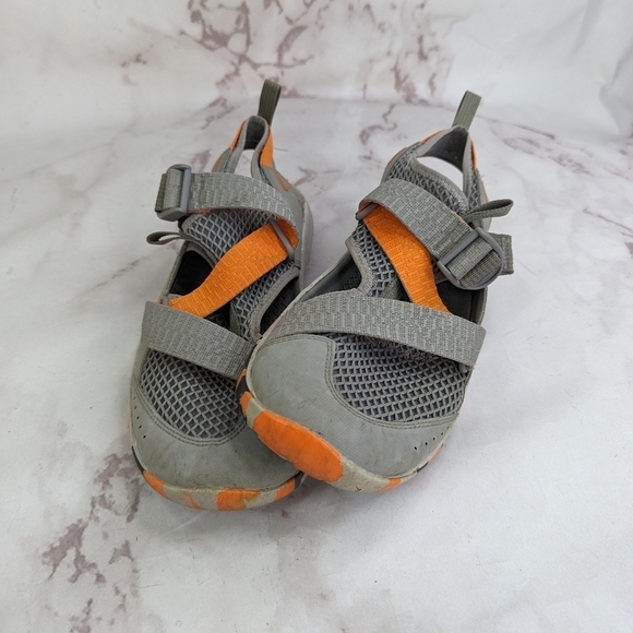 Chaco Sandal Mens Size 9 Gray Orange Shoe Sport Adjustable Odyssey - Picture 1 of 9